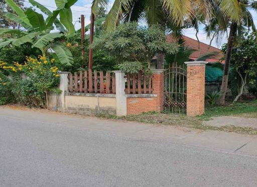 Explore exclusive land for sale in San Phak Wan, Hang Dong, Chiang Mai. 1,668 Sqw at 9,026 ฿/Sqw. Ideal for residential projects. Close to SIBS, golf, and more.