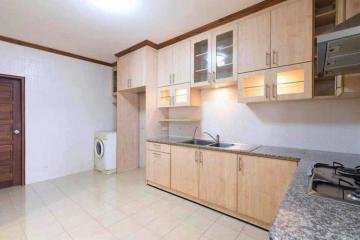 4 Bedroom 2 storey house for rent