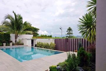 4 Bedroom Pool Villa in San Kamphaeng