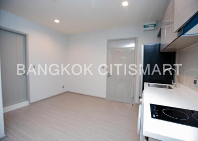 Condo at Life Sukhumvit 62 for sale