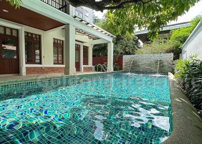 4-Bedrooms single House with Private Swimming Pool - Ekkamai