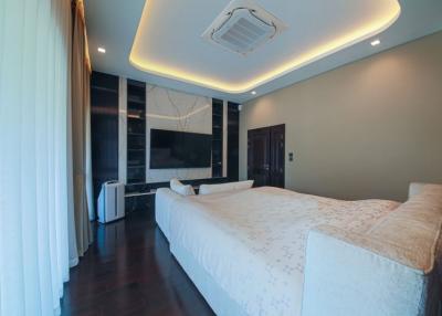 089-515-5440 For rent: Grand Bangkok Boulevard KrungtepKritha 5bedrooms - New project