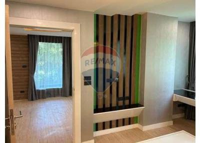 57 Sqm., 1 Bed, 1 Bath Townhouse listed for ฿ 2,200,000.