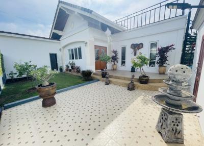 Wararom / Pak Nam Pran: Top-maintained Villa surrounded by beautiful Nature