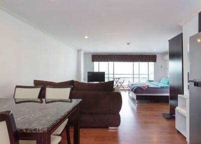 Studio bed Condo in Grand Park View Khlong Toei Nuea Sub District C020613