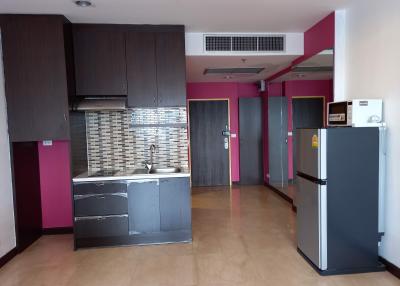 Studio bed Condo in The Platinum Thanonphayathai Sub District C020612