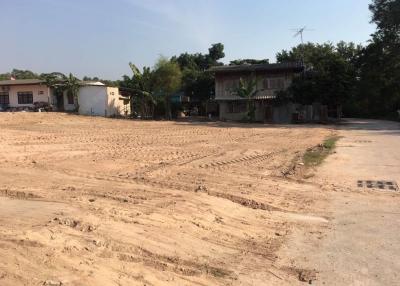 Land for sale, area 412 square meters, Bang Lamung.