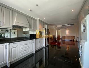 Urbana Langsuan  Spacious 2 Bedroom Property in Chidlom