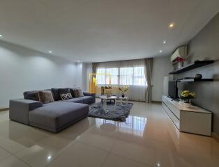 Beautifully Renovated Apartment in Thonglor