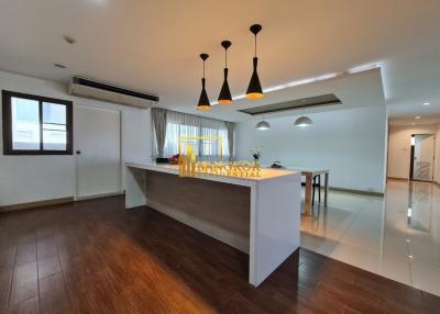 Beautifully Renovated Apartment in Thonglor