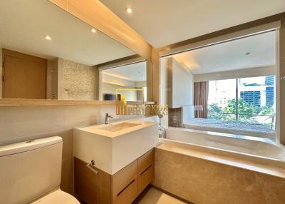 Luxurious 2 Bedroom Apartment Near Phrom Phong Park