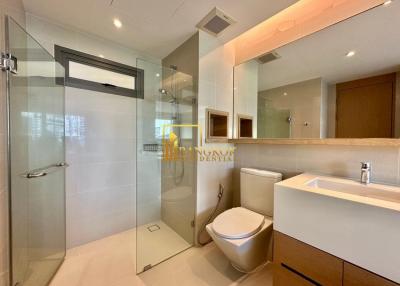 Luxurious 2 Bedroom Apartment Near Phrom Phong Park