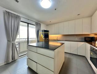 Baan Suanpetch  4 Bedroom Duplex For Rent in Phrom Phong