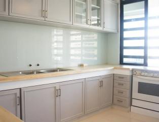 3 Bedroom Apartment in The Heart of Thonglor