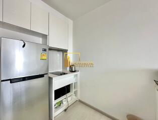 Rhythm Sukhumvit 42  Bright 1 Bedroom Condo For Rent in Ekkamai