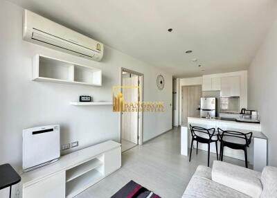 Rhythm Sukhumvit 42  Bright 1 Bedroom Condo For Rent in Ekkamai