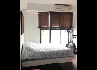 PM Riverside  3 Bedroom Condo on Rama 3