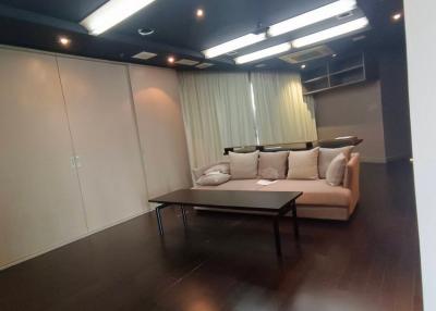 The Lakes  3 Bedroom Condo For Rent in Asoke