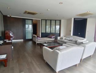 The Lakes  3 Bedroom Condo For Rent in Asoke