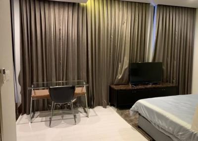 Noble Ploenchit  2 Bedroom Condo For Rent in Phloen Chit