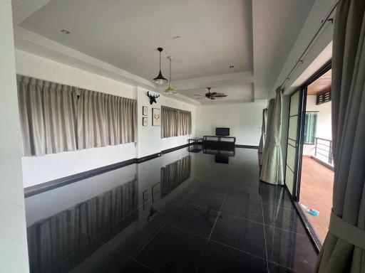 Large villa - 6 bedroom with private pool for sale in Kamala