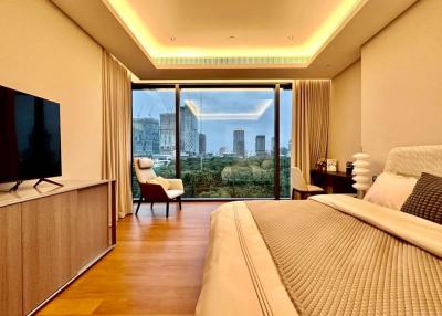 For SALE : Sindhorn Tonson / 1 Bedroom / 1 Bathrooms / 87 sqm / 17000000 THB [11140877]