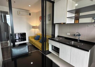 1 bed Condo in The Base Park East Sukhumvit 77 Phrakhanongnuea Sub District C020623