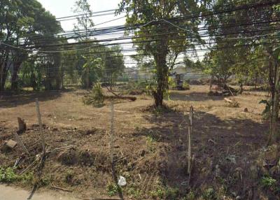 Explore land for sale in Chiang Mai, Ban Waen. 3,110 Sqw near Barbers School, perfect for residential projects. 4 mins to SIBS, 10 mins to North Hill Golf Club.