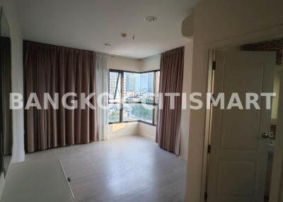 Condo at The Crest Phaholyothin 11 for sale