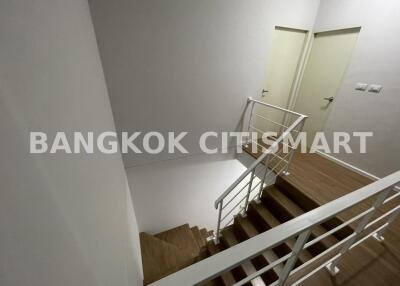 Townhouse at Baan Klang Muang Ratchaphruek-Sathorn for sale