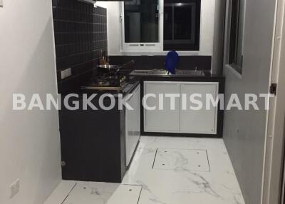 Townhouse at Pleno Rama 9 - Krungthep Kreetha for sale