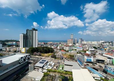 Condo for rent, Laem Thong Condo, next to Sukhumvit Road.