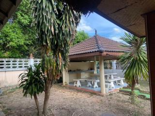 Single house for rent outside the project, Nong Prue Subdistrict, Bang Lamung District, Chonburi Province.