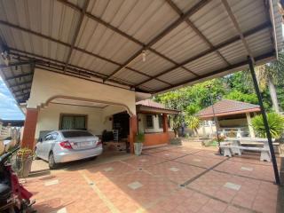 Single house for rent outside the project, Nong Prue Subdistrict, Bang Lamung District, Chonburi Province.