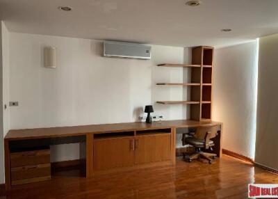 The Peaks Residence Condominium - 3 Bedrooms and 3 Bathrooms for Sale in Phrom Phong Area of Bangkok