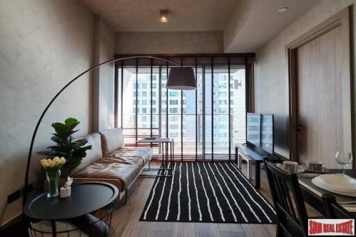 The Loft Asoke - Bright One Bedroom Condo for Sale Walking Distance to BTS Asoke - Great Deal-Lower than Market Price