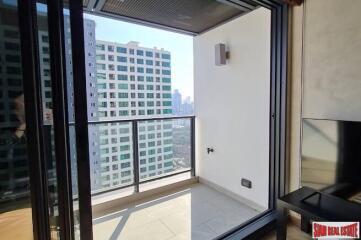 The Loft Asoke - Bright One Bedroom Condo for Sale Walking Distance to BTS Asoke - Great Deal-Lower than Market Price