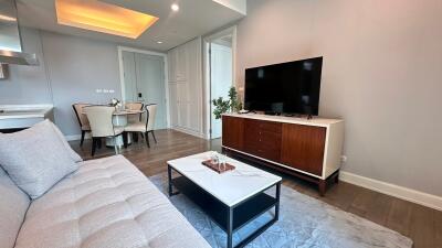 The Oriental Residence - 2 Bedrooms and 2 Bathrooms for Sale in Lumphini Area of Bangkok