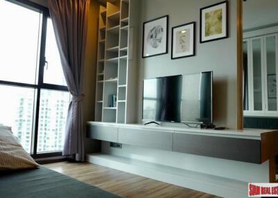 WYNE Sukhumvit - One Bedroom for Sale with Nice City and Pool Views in Phra Khanong