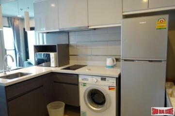 WYNE Sukhumvit - One Bedroom for Sale with Nice City and Pool Views in Phra Khanong