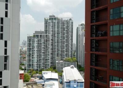 WYNE Sukhumvit - One Bedroom for Sale with Nice City and Pool Views in Phra Khanong