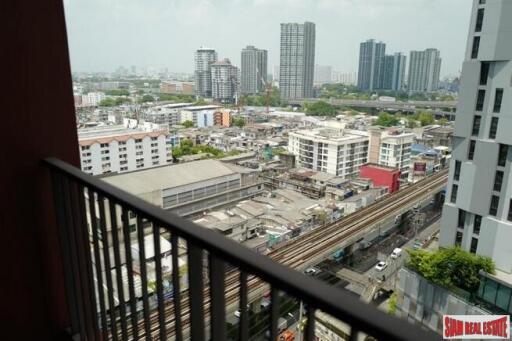 WYNE Sukhumvit - One Bedroom for Sale with Nice City and Pool Views in Phra Khanong