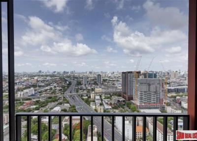 The Base Garden Rama 9  1 Bed Tastefully Decorated Condo on the Top Floor (36th) with Amazing City Views only 5 mins to Thong Lor/Ekkamai