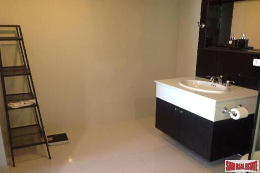 The Address - One Bathroom Condo for Sale on 23rd floor Close to BTS Chidlom Station.