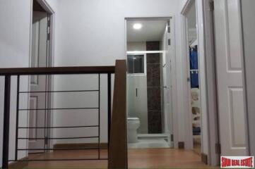 Golden Neo Bangna-Suanluang - Fabulous Semi-Detached House in Excellent Environment