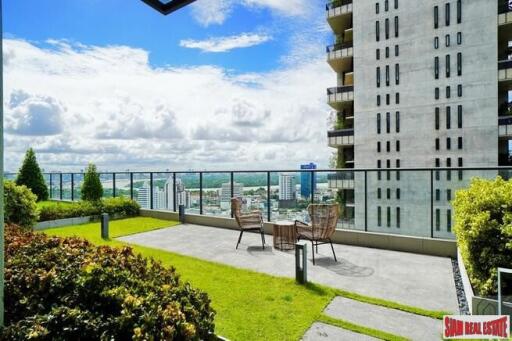 Newly Completed High-Rise Condo at Sathorn with River and City Views - 2 Bed Units