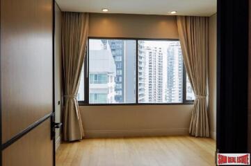 Bright Sukhumvit 24 - 3 Bedrooms and 162 sqm, 36th Floor, Khlong Toei