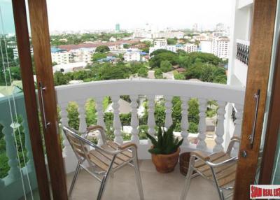 Royal Castle Pattanakarn Condominium  Large 3 Bed Condo for Sale on the 12th Floor with 270 Degree Views