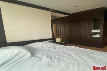 Baan Sathorn Chao Phraya Condominiums  2 Bedrooms and 2 Bathrooms for Sale in Krung Thonburi Area of Bangkok