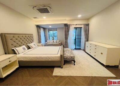 Nantawan Rama 9 - New Krungthepkreetha Luxury House with 4 Bedrooms and 5 Bathrooms in Saphan Sung Area of Bangkok